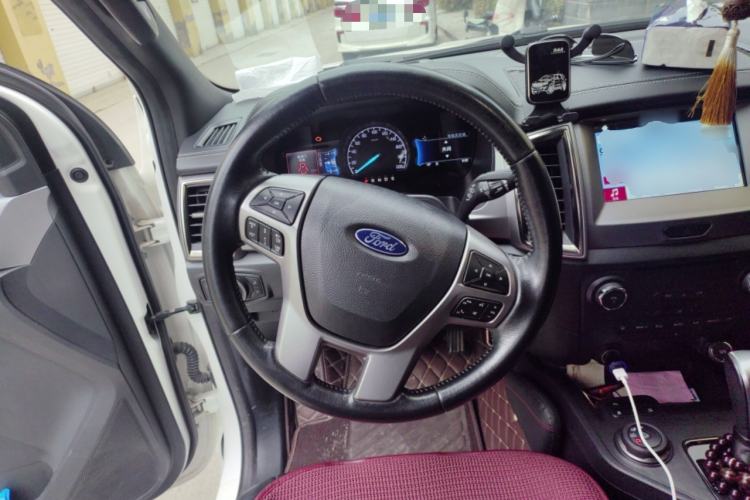 Used Ford Everest 2017 2.0T Gasoline Automatic 4x4 Luxury Edition 7 Seats Steering Wheel