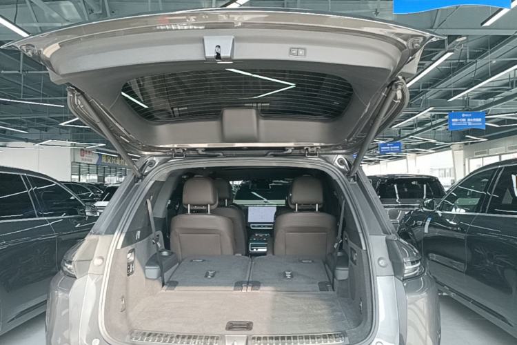 Used Li Auto L8 2023 Pro Model
