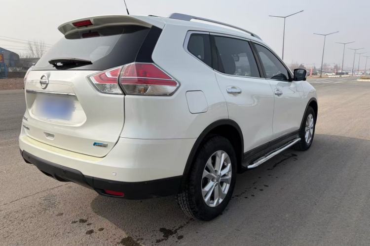 Used Nissan X-Trail 2014 2.5L CVT Luxury Edition 4WD
