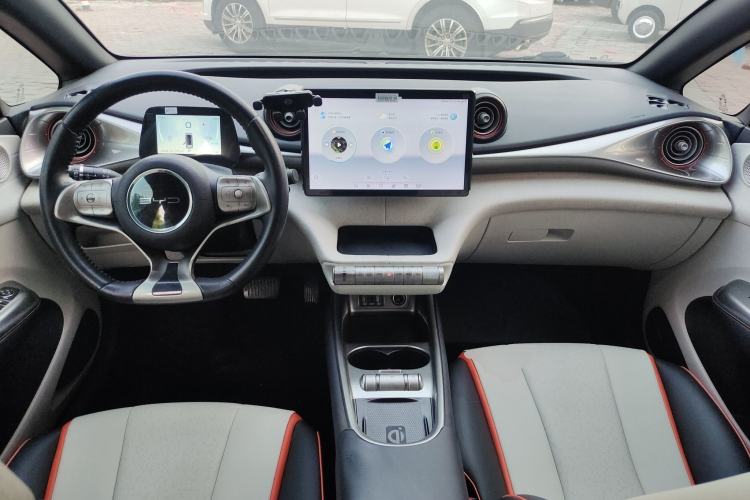 Used BYD Dolphin 2021 405 km Fashion Edition Center Console