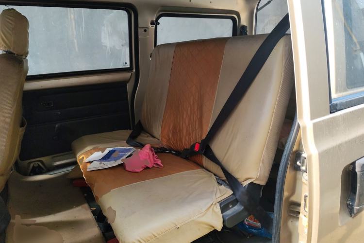 Used BAIC Weiwang 306 2011 1.3L base model 7 seats Left Rear Seat