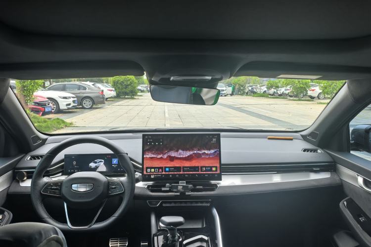 Used Geely Auto Preface 2025 Dongfang Yao 2.0TD Lanxing Edition Center Console