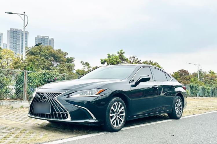 Used Lexus ES 2022 200 Excellence Edition
