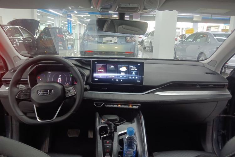 Used Geely Auto Preface 2021 2.0TD Luxury Version Center Console