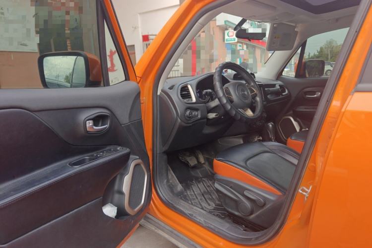 Used Jeep Renegade 2018 Connected Large Screen Version 180T Automatic High-Energy Edition Driver Seat