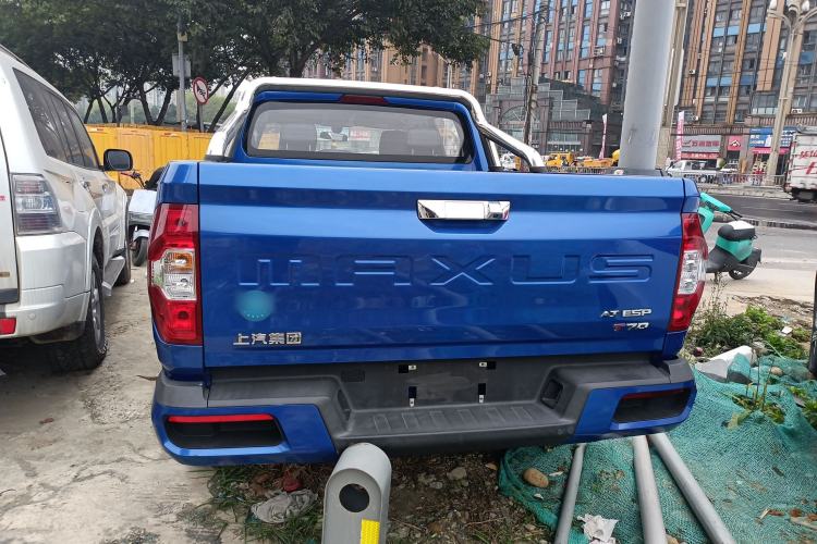 Used SAIC MAXUS T70 2021 2.0T Diesel Automatic Two-Wheel Drive Elite Version with Long Bed and High Ground Clearance