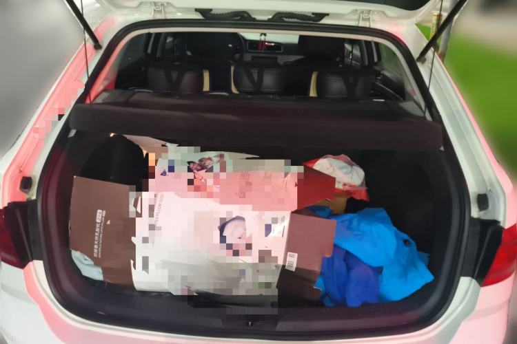 Used Volkswagen Gran Lavida 2015 1.6L Automatic Comfort Edition Trunk