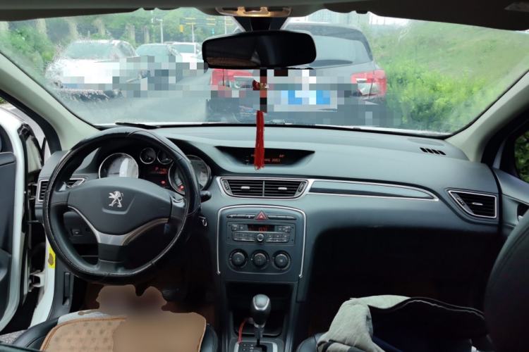 Used Peugeot 308 2013 1.6L Automatic YouShang Model Center Console