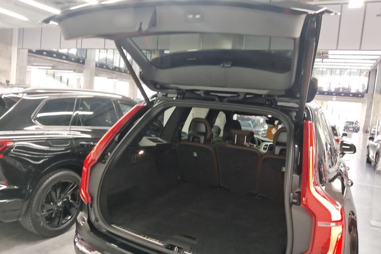 Used Volvo XC90 2023 B5 SmartDrive Luxury Edition 5 Seats