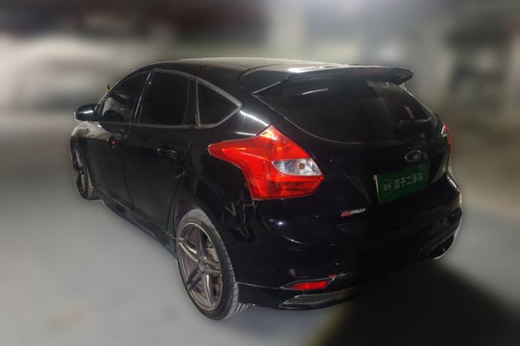 Used Ford Focus 2012 Hatchback 1.6L Manual Fashion Edition
