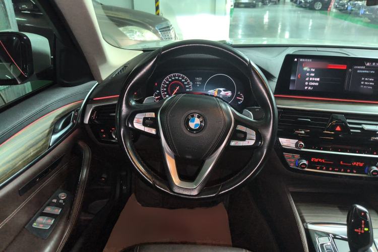 Used BMW 5 Series 2018 530Li Leading Edition Luxury Package Steering Wheel