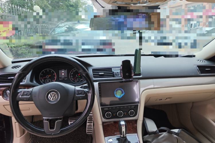 Used Volkswagen Passat 2013 1.8TSI DSG Prestige Edition Center Console