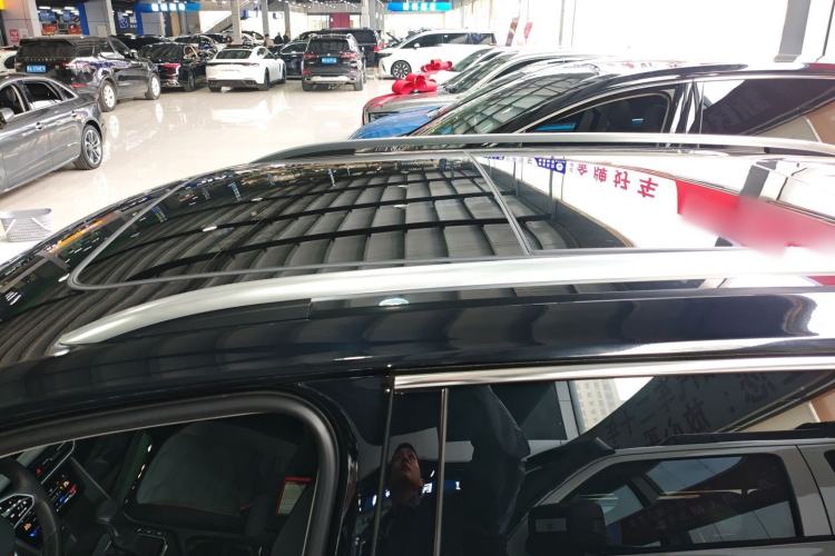 Used Volkswagen Tiguan L 2023 Facelift 380TSI Automatic All-Wheel Drive R-Line Flagship 7-Seater