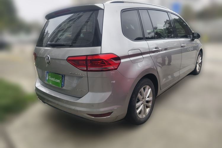 Used Volkswagen Touran 2016 Volkswagen Touran L 280TSI Manual Comfort Edition
