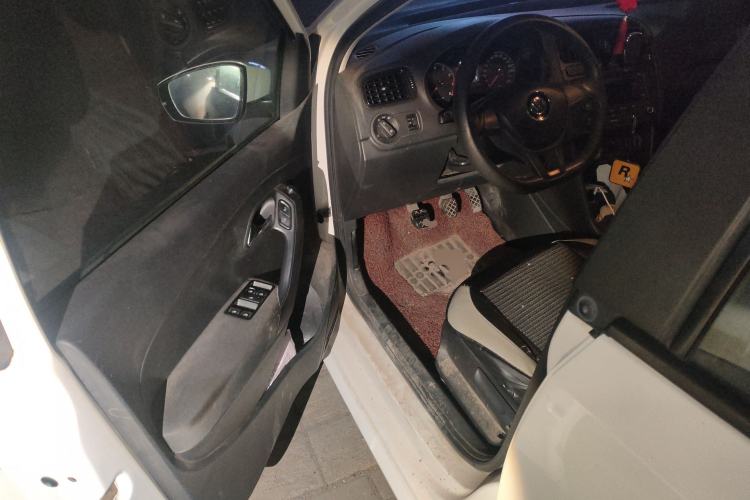 Used Volkswagen Polo 2014 1.4L Manual Fashion Edition
