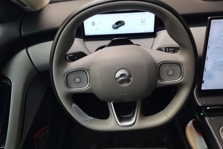 Used Nio ET5 2022 75 kWh Steering Wheel