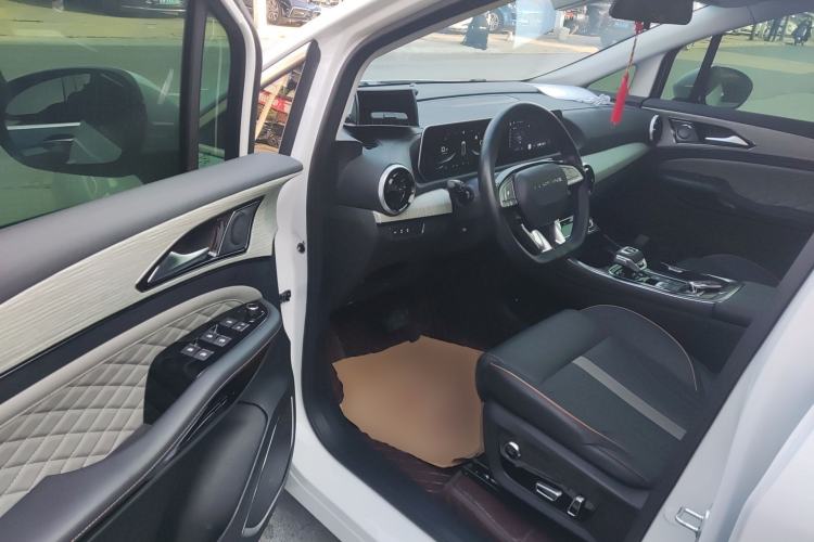 Used FORTHING Yacht 2024 1.5T DCT Guanhai Edition
