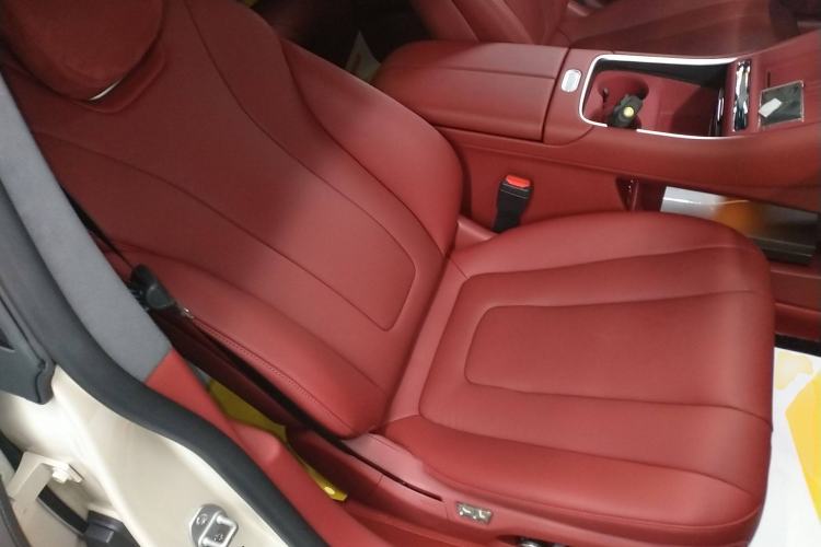 Used Hima Luxeed S7 2025 705 km Max
