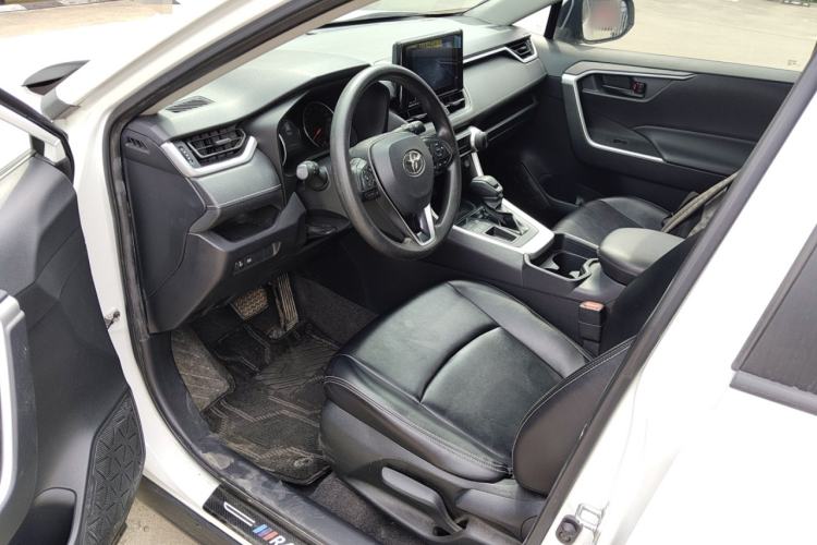 Used Toyota RAV4 2022 2.0L CVT Two-Wheel Drive Urban Edition
