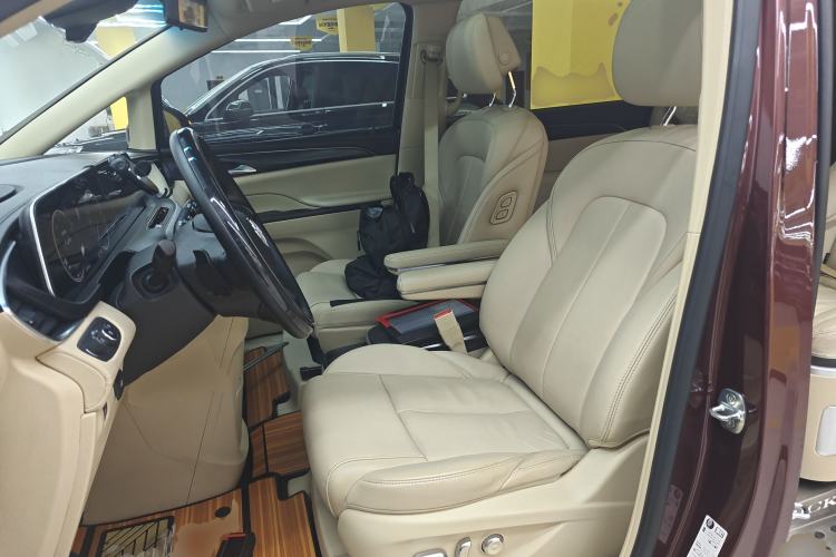 Used Buick GL8 2022 ES Landtrek 653T Luxury Edition