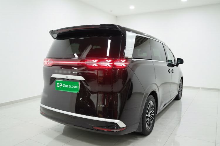 Used Denza D9 2024 DM-i 1050 Luxury Model
