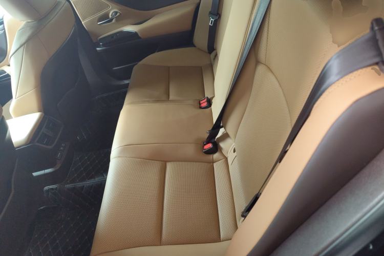 Used Lexus ES 2020 200 Excellence Edition
