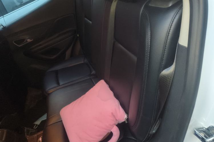 Used Buick Encore 2015 1.4T Automatic Two-Wheel Drive Urban Elite Version
