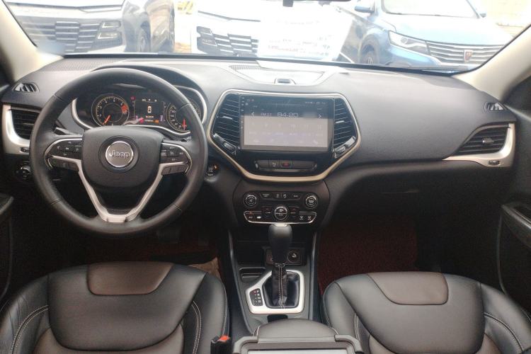 Used Jeep Cherokee 2016 2.4L Leading Edition