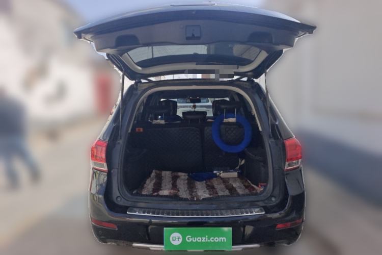 Used Haval H6 2013 Upgraded Model 2.4L Automatic Two-Wheel Drive Elite Version Trunk