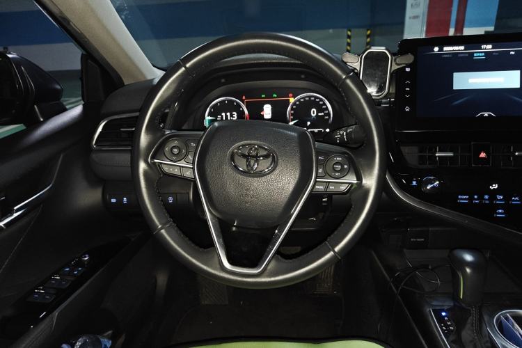 Used Toyota Camry 2021 2.5G Luxury Edition
