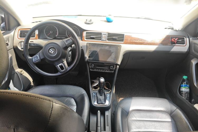 Used Volkswagen Santana 2013 1.6L Automatic Luxury Edition