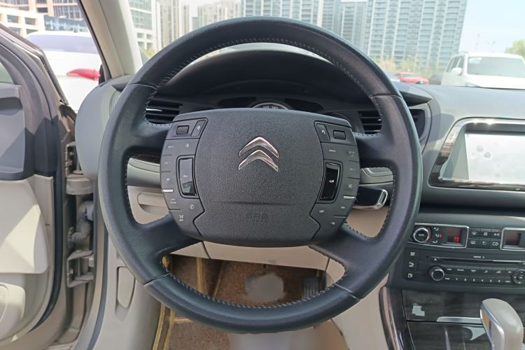 Used Citroen C5 2013 2.0L Automatic Luxury Model Steering Wheel