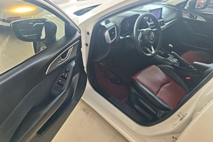 Used Mazda 3 Axela 2017 Sedan 1.5L Manual Comfort Model Emission Standard China V
