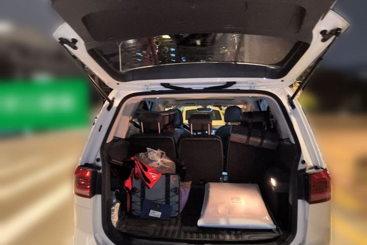 Used Volkswagen Touran 2016 Volkswagen Touran L 280TSI DSG Comfort Edition Trunk