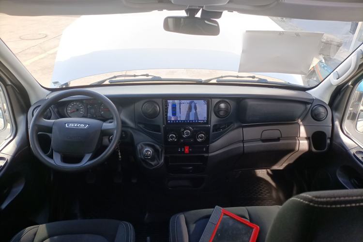 Used Iveco Eurocargo 2021 2.0T Manual Super-Rui Short Wheelbase High-Roof Side-Sliding Door F1A
