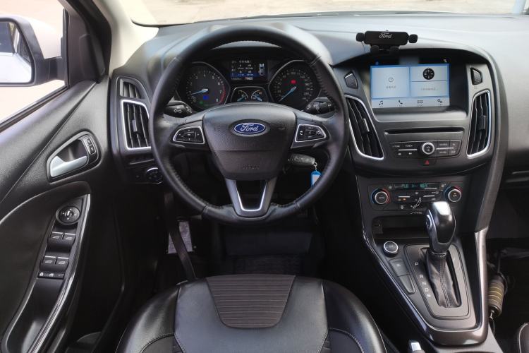 Used Ford Focus 2018 Sedan Classic EcoBoost 180 Automatic Elite Model