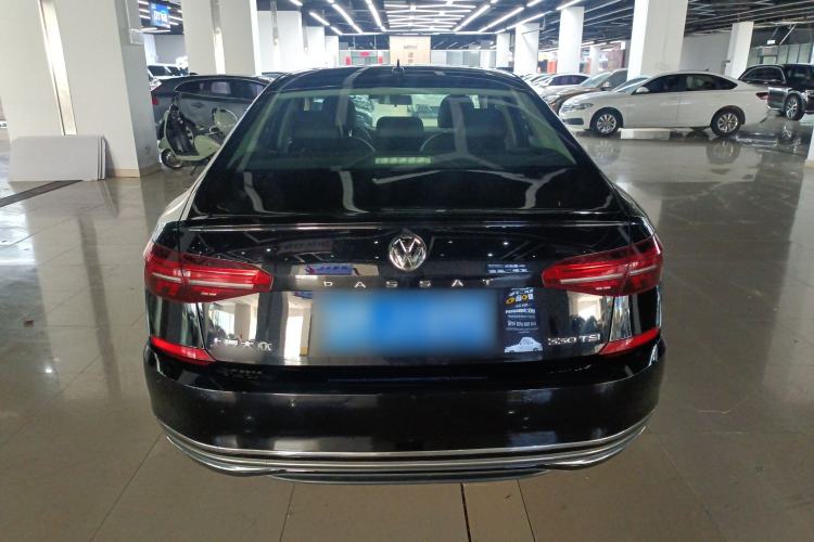 Used Volkswagen Passat 2019 330TSI Elite Edition China VI Rear
