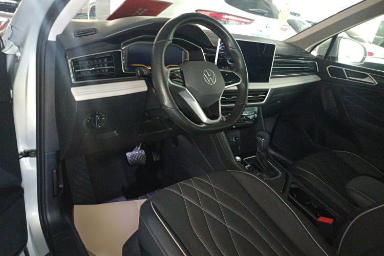 Used Volkswagen Tiguan L 2022 330TSI Automatic Two-Wheel Drive Smart Edition