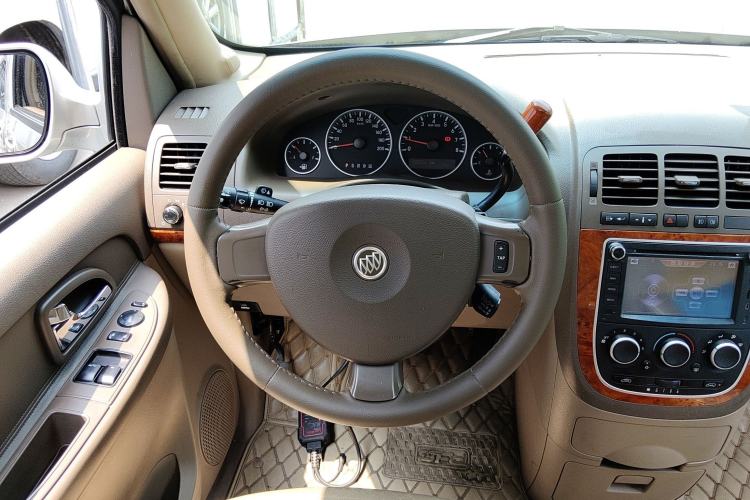 Used Buick GL8 2011 2.4L CT Comfort Edition Steering Wheel