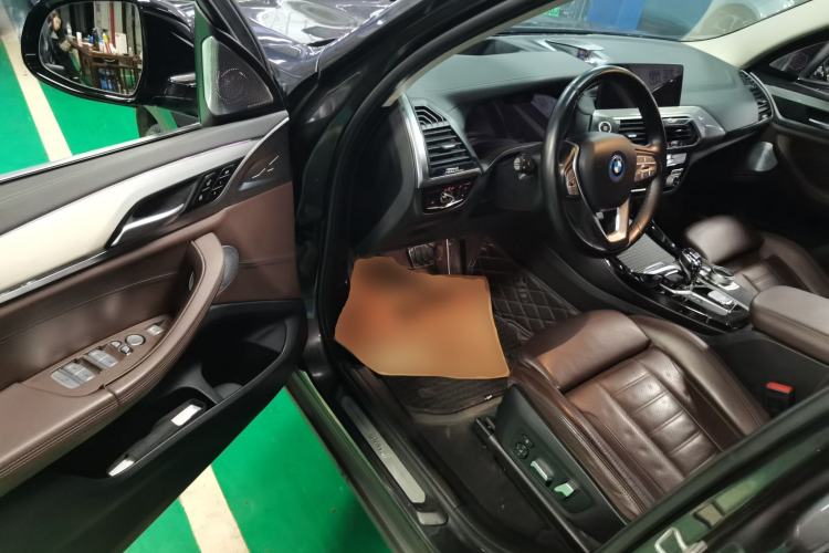 Used BMW iX3 2021 Leading Type
