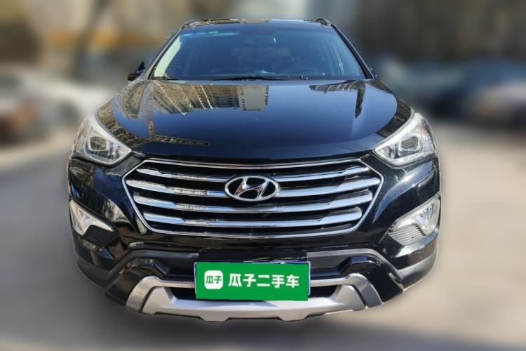 Used Hyundai Grand SantaFe 2013 3.0L 7-Seater Four-Wheel-Drive Comfort Edition Front