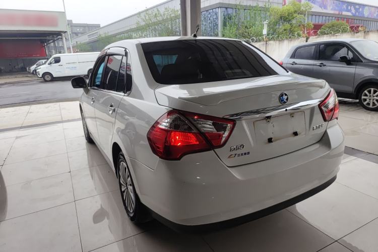 Used Venucia D50 2013 1.6L Automatic Fashion Edition Rear Left 45 Deg