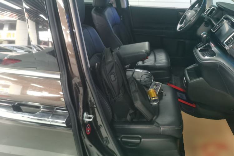 Used Honda Elysion 2016 2.4L Luxury Edition
