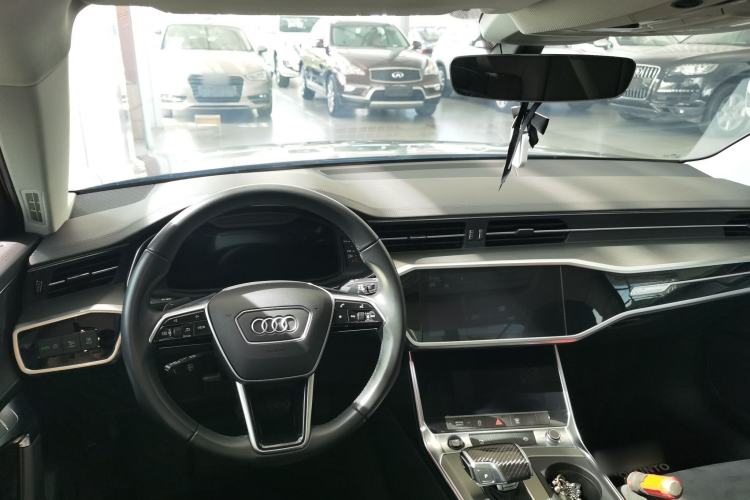 Used Audi A6 2021 Avant Avant-garde 45 TFSI Prestige Dynamic Edition Center Console