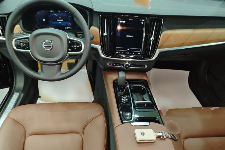 Used Volvo S90 New Energy 2025 Plug-in Hybrid Four-Wheel Drive Long-Range Zhiyi Luxury Edition