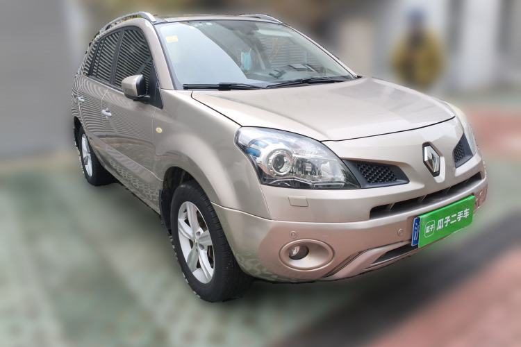 Used Renault Koleos 2010 2.5L Two-Wheel-Drive Luxury Version