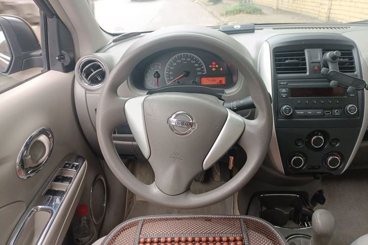 Used Nissan Sunny 2015 1.5XE Manual Comfort Edition Steering Wheel