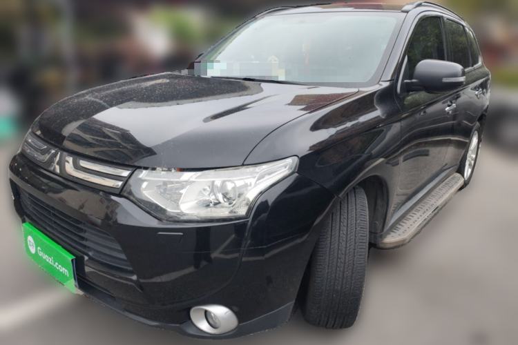 Used Mitsubishi Outlander 2013 2.4L 4x4 Luxury Navigation Edition 5 Seats