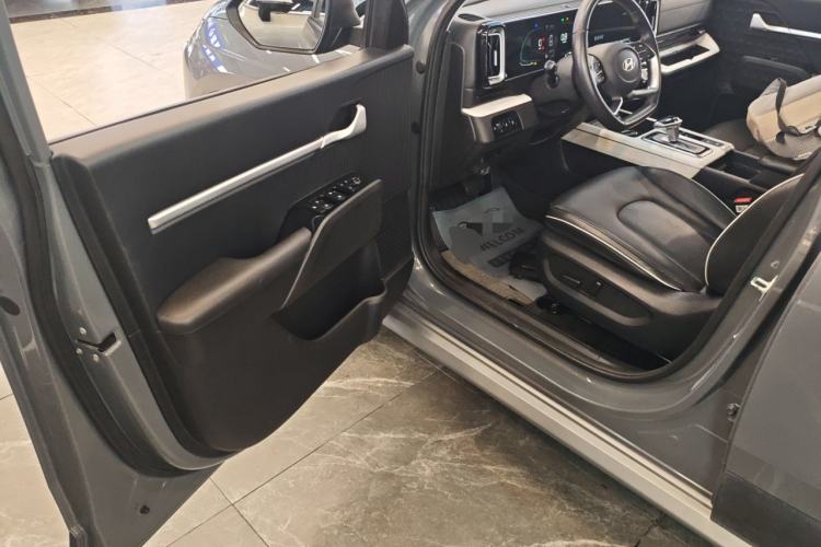 Used Hyundai ix35 2023 Musso 2.0L Deluxe Edition DLX
