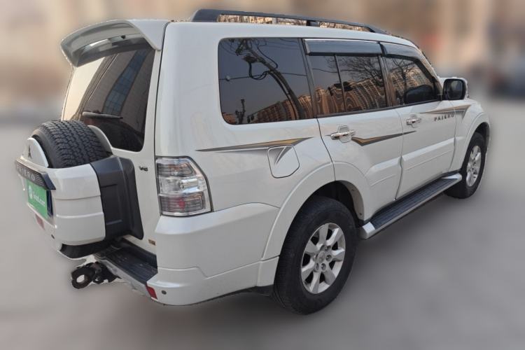 Used Mitsubishi Pajero 2014 3.0L Elite Edition Rear Right 45 Deg